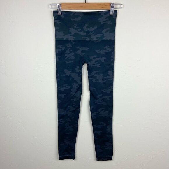 Spanx Look At Me Now Leggings - Black Camo - Picture 2 of 8